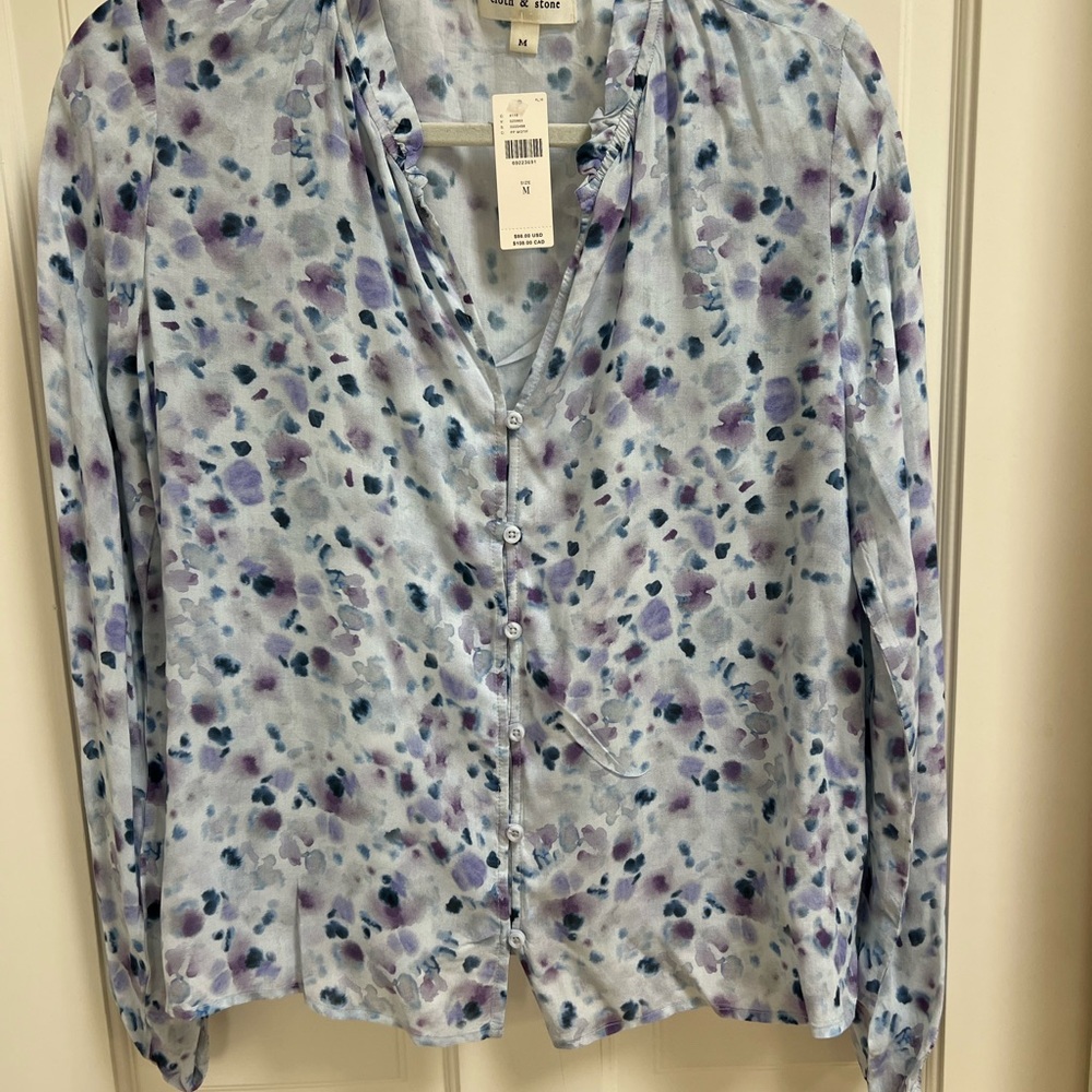 NWT Cloth & Stone Blue V-Neck Buttoned Blouse